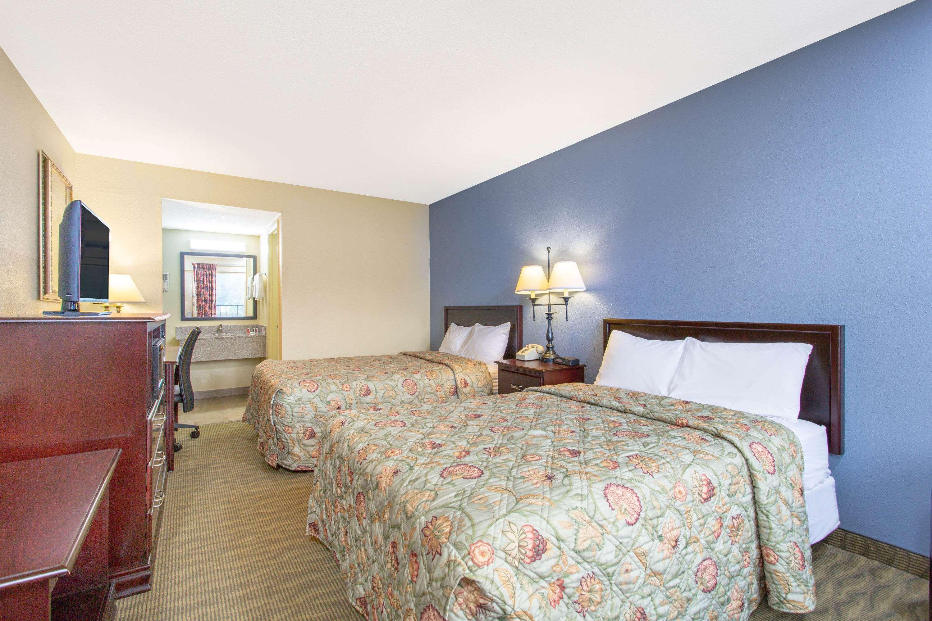 Days Inn By Wyndham לקסינגטון מראה חיצוני תמונה